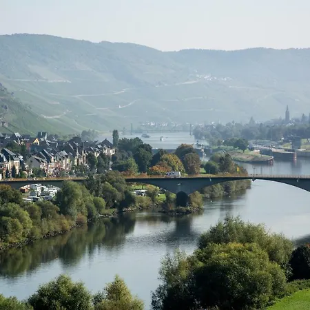 - Gaestehaus Koen Apartment Zeltingen-Rachtig