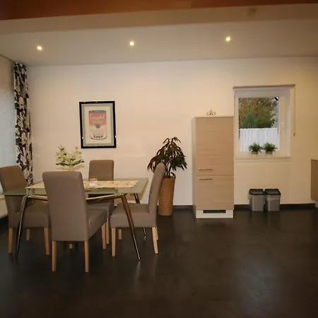 - Gaestehaus Koen Apartment *